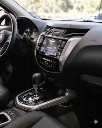 NISSAN FRONTIER 2.3 16V TURBO DIESEL PRO4X CD 4X4 AUTOMÁTICO